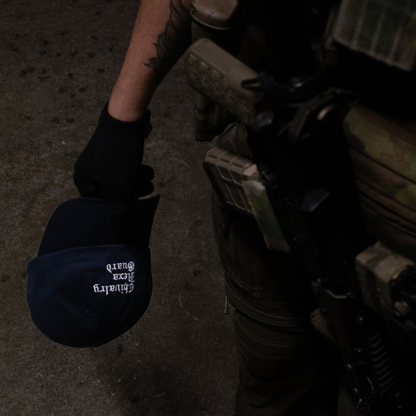 CASQUETTE BLUE NAVY CHIVALRY HEXA GUARD